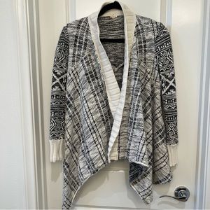 Tiny sweater size S
